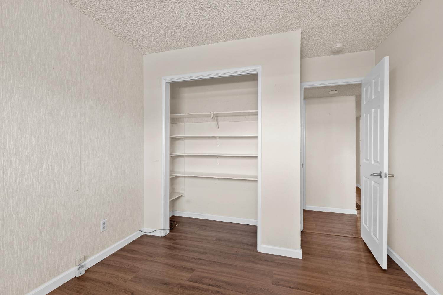 6439 Rolling Way Carmichael, CA 95608 - Photo 17 of 49