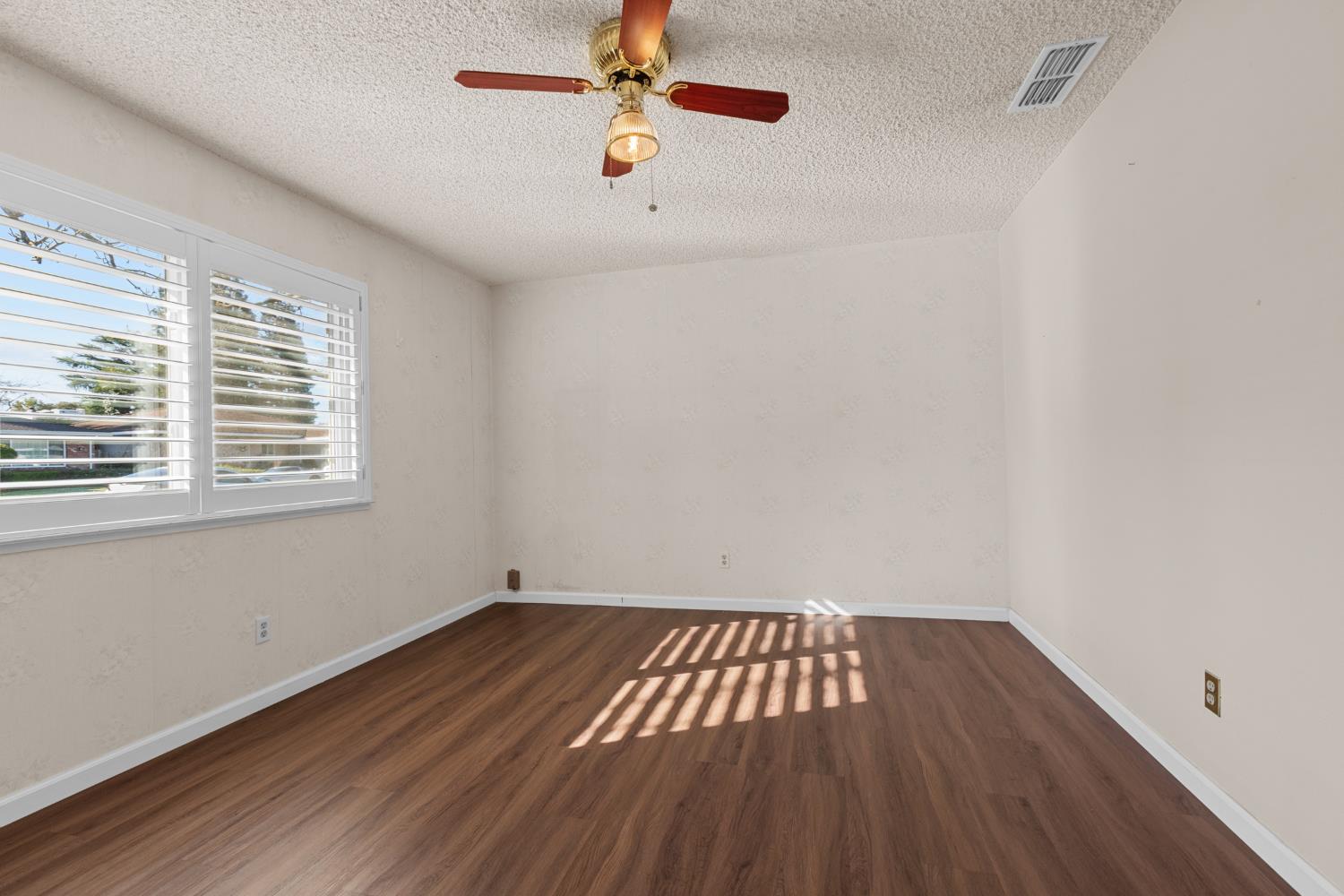 6439 Rolling Way Carmichael, CA 95608 - Photo 26 of 49