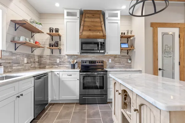 $599,000 | 90 Crook View Road, Menlo, GA 30731