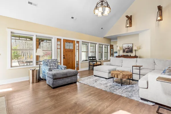 $599,000 | 90 Crook View Road, Menlo, GA 30731