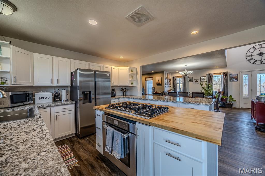 271 Pleasant Knoll Road Stoutland, MO 65567 - Photo 20 of 95