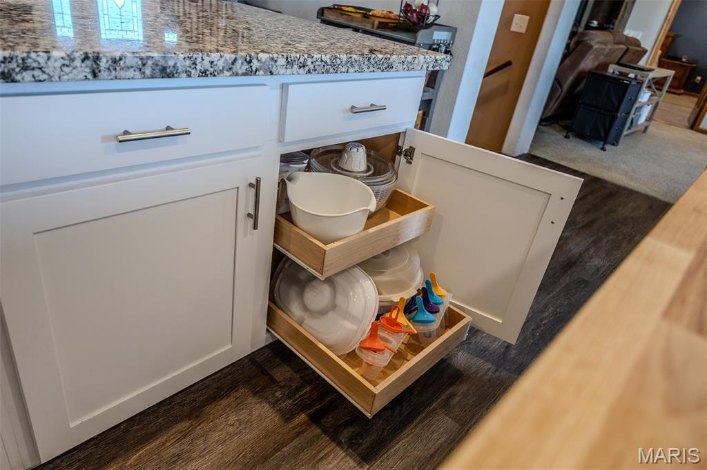 271 Pleasant Knoll Road Stoutland, MO 65567 - Photo 22 of 95