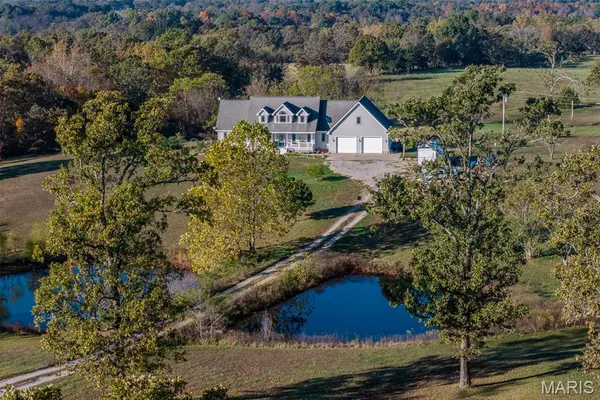 $589,000 | 271 Pleasant Knoll Road, Stoutland, MO 65567