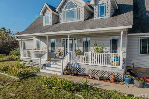 $589,000 | 271 Pleasant Knoll Road, Stoutland, MO 65567