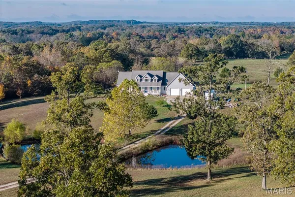 $589,000 | 271 Pleasant Knoll Road, Stoutland, MO 65567