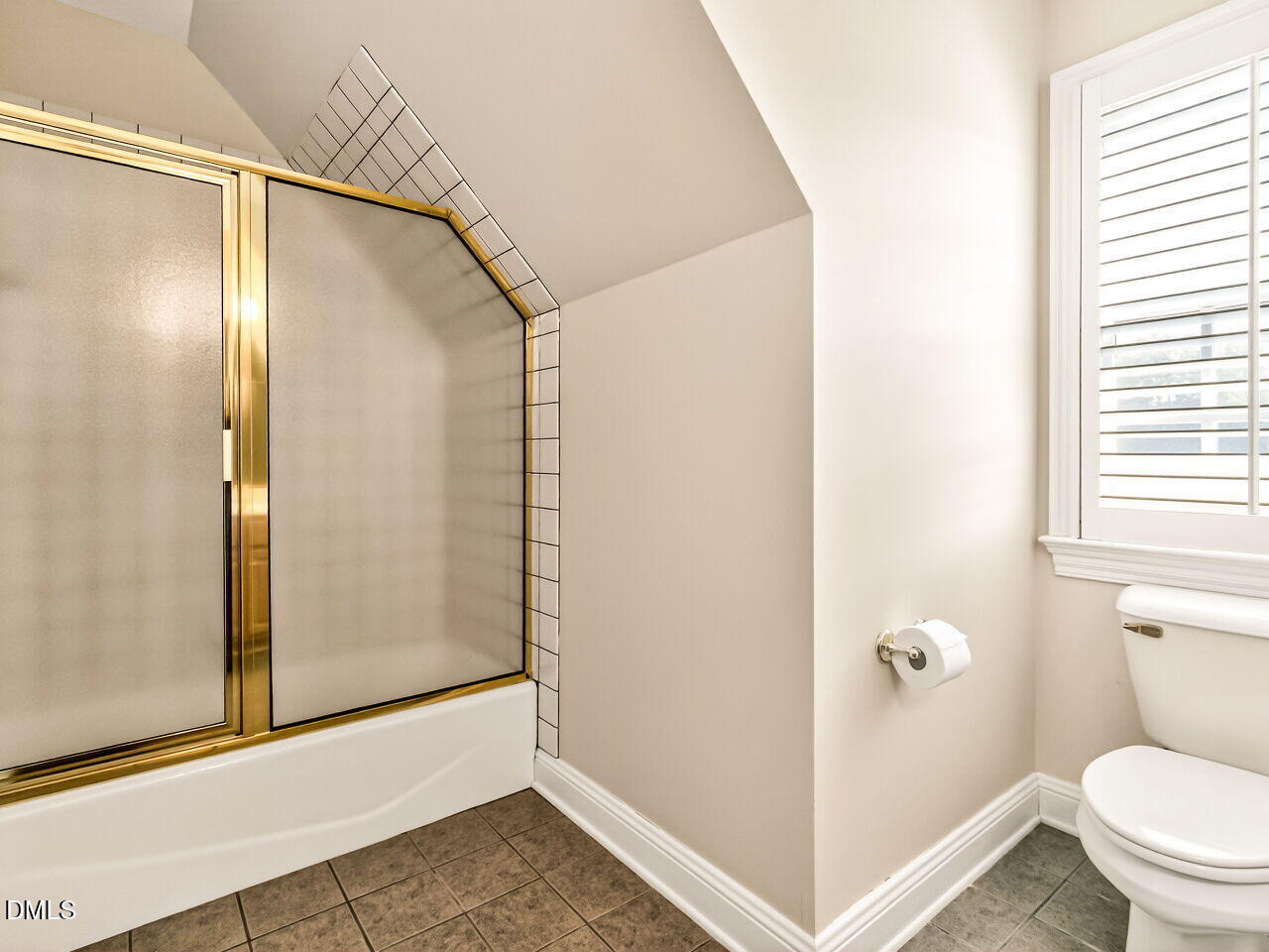 5405 Carbonton Road Sanford, NC 27330 - Photo 31 of 67 030-1280x960-bathroom