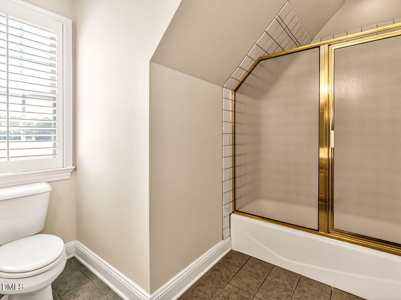 5405 Carbonton Road Sanford, NC 27330 - Photo 34 of 67 033-1280x960-bathroom
