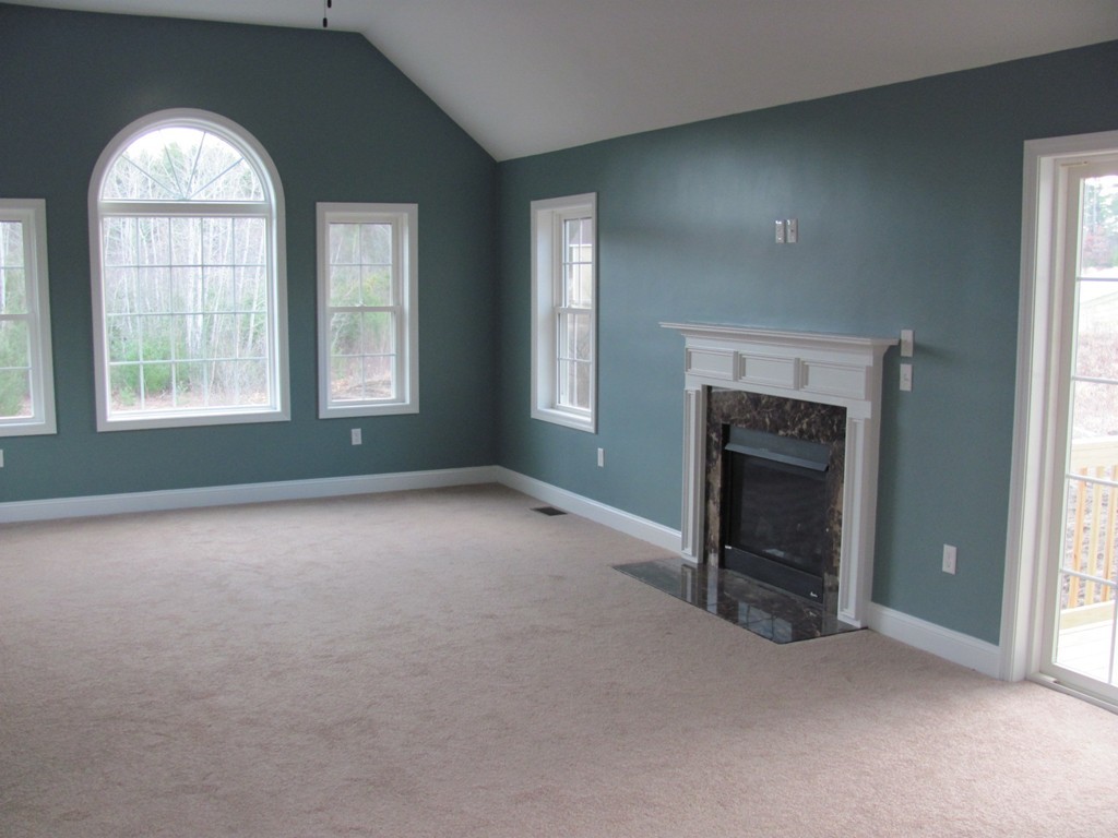 7 Cooperage Way Townsend, MA 01469 - Photo 4 of 14 Gallery Image 4