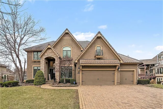 $825,000 | 10200 North Wabash Avenue, Kansas City, MO 64155