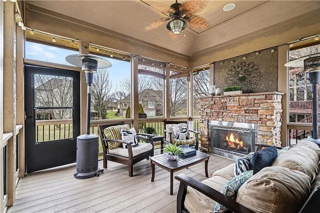 $825,000 | 10200 North Wabash Avenue, Kansas City, MO 64155