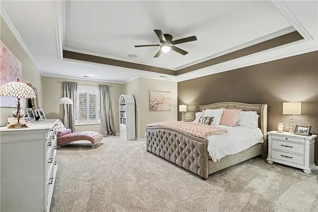 $825,000 | 10200 North Wabash Avenue, Kansas City, MO 64155