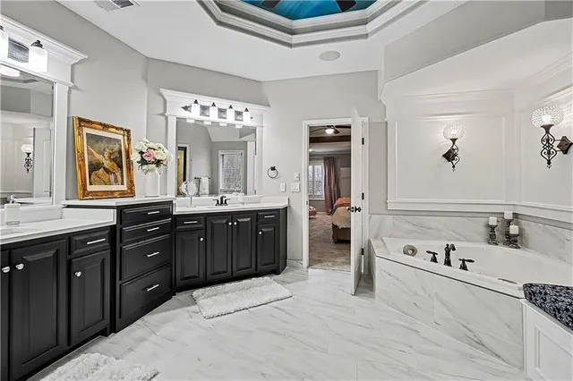 $825,000 | 10200 North Wabash Avenue, Kansas City, MO 64155