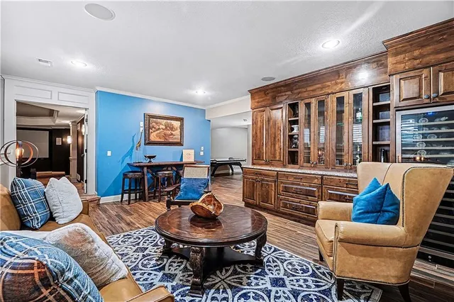 $825,000 | 10200 North Wabash Avenue, Kansas City, MO 64155