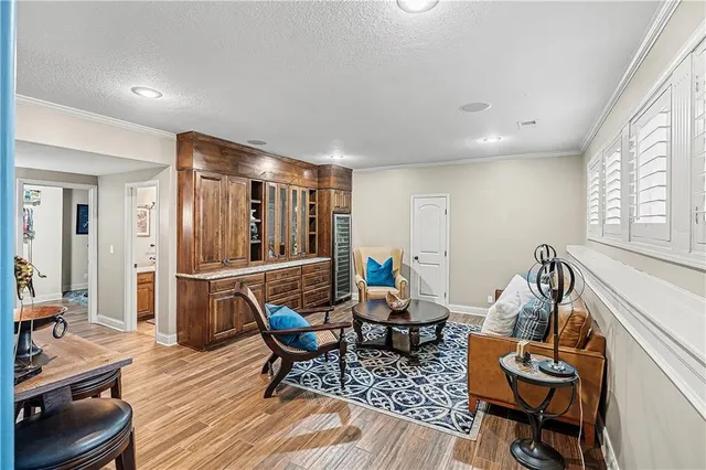 $825,000 | 10200 North Wabash Avenue, Kansas City, MO 64155