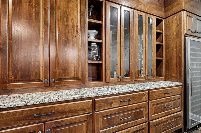 $825,000 | 10200 North Wabash Avenue, Kansas City, MO 64155