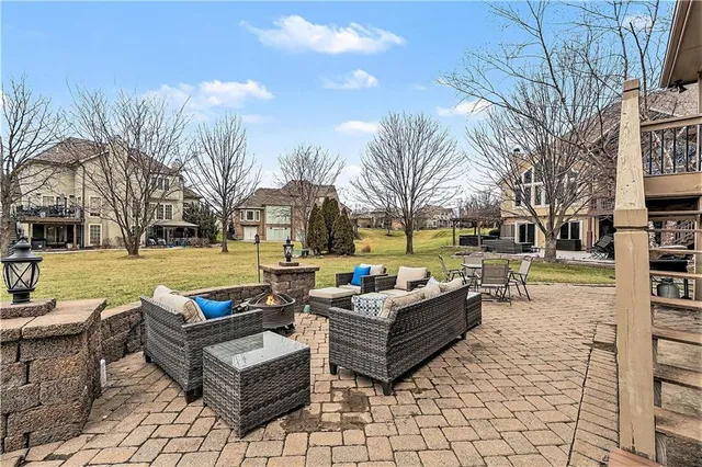 $825,000 | 10200 North Wabash Avenue, Kansas City, MO 64155