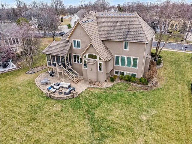 $825,000 | 10200 North Wabash Avenue, Kansas City, MO 64155