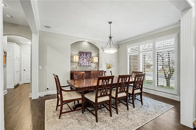 $825,000 | 10200 North Wabash Avenue, Kansas City, MO 64155