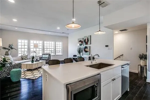 $3,450 | 627 Finley Court, Dallas, TX 75208