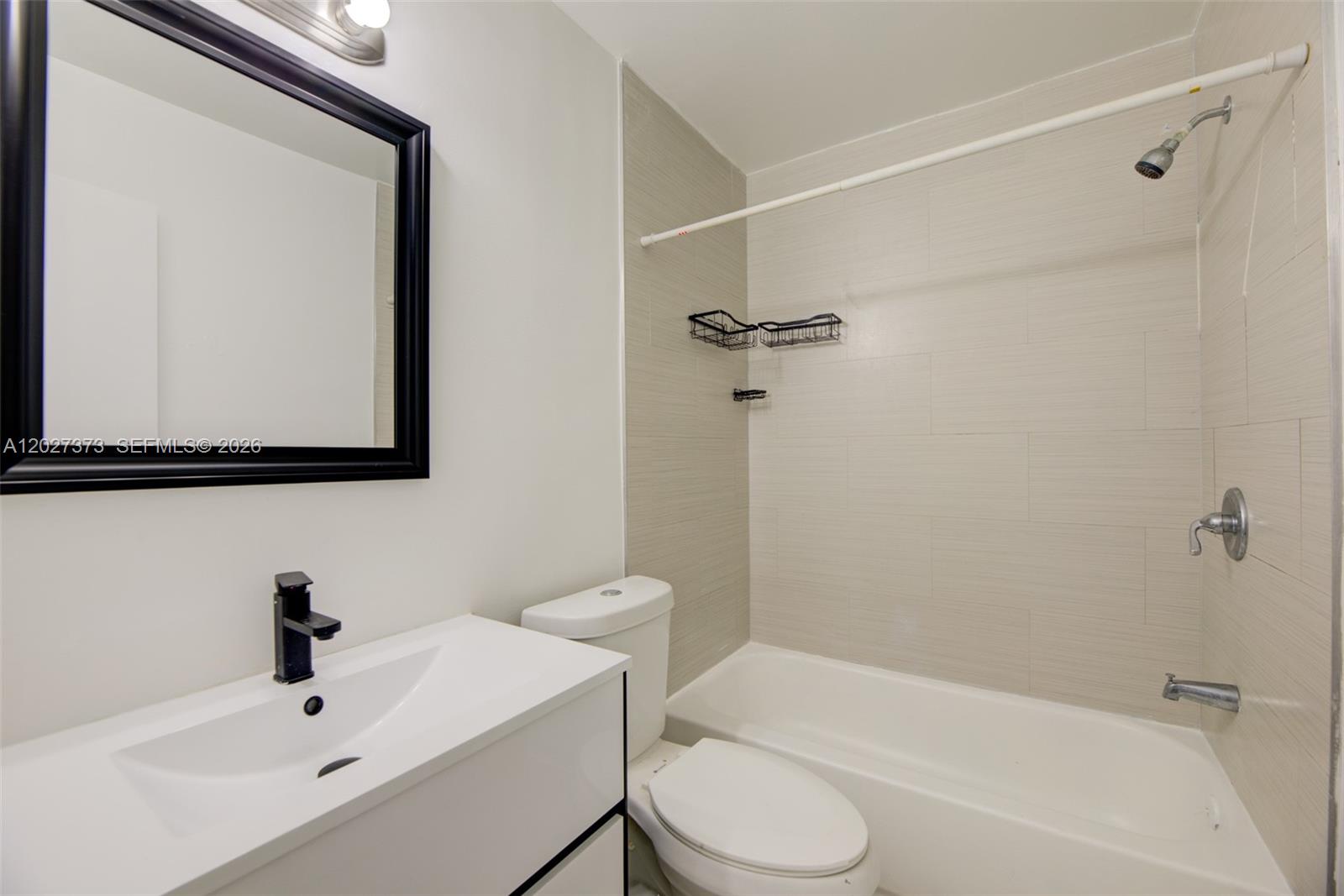3327 Sapphire Road Lake Worth, FL 33462 - Photo 23 of 34