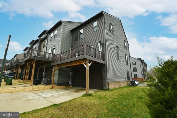 $2,700 | 1329 Trestle Drive, Fredericksburg, VA 22401