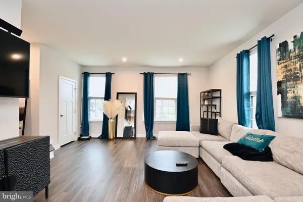$2,700 | 1329 Trestle Drive, Fredericksburg, VA 22401