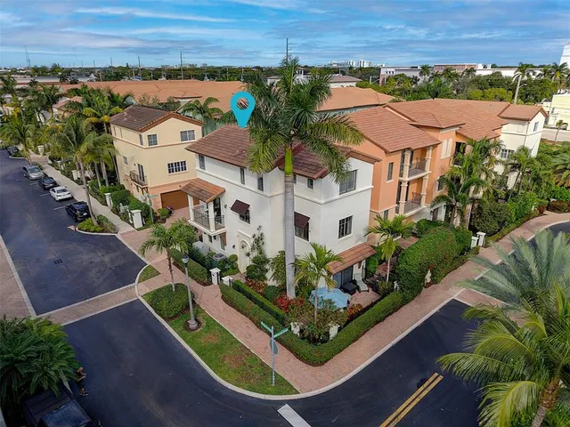 $1,195,000 | 72 Northwest Chaucer Lane, Boca Raton, FL 33432