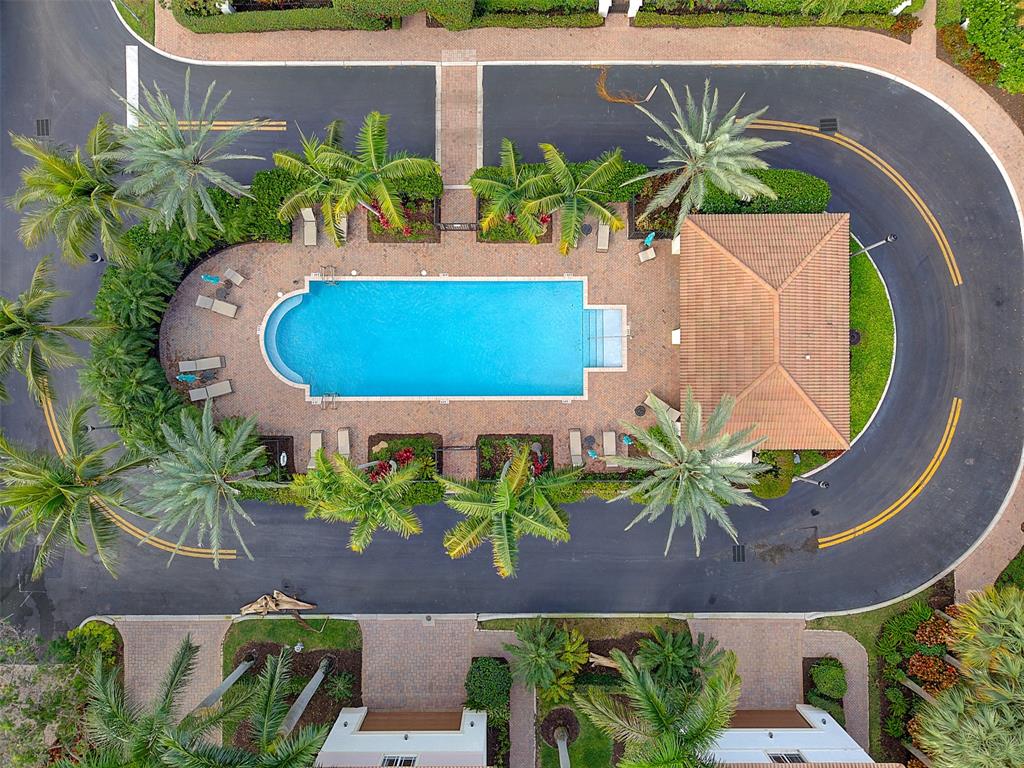 72 Northwest Chaucer Lane Boca Raton, FL 33432 - Photo 17 of 60