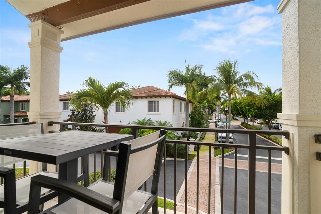 72 Northwest Chaucer Lane Boca Raton, FL 33432 - Photo 45 of 60