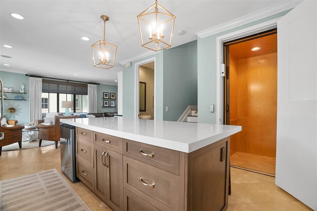 72 Northwest Chaucer Lane Boca Raton, FL 33432 - Photo 5 of 60