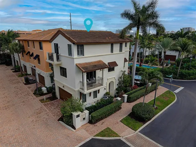 $1,195,000 | 72 Northwest Chaucer Lane, Boca Raton, FL 33432