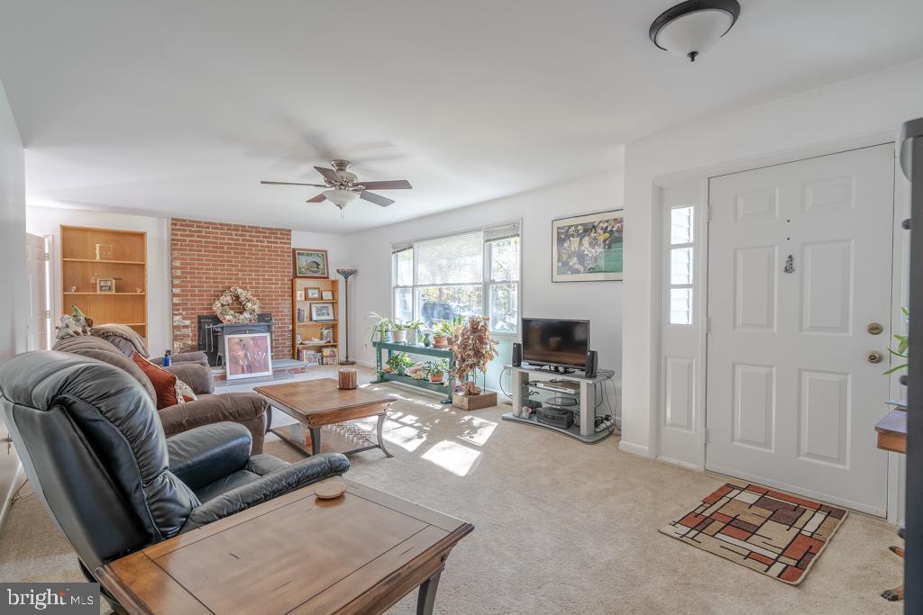 10424 Settle School Road Rixeyville, VA 22737 - Photo 14 of 53 Living Room