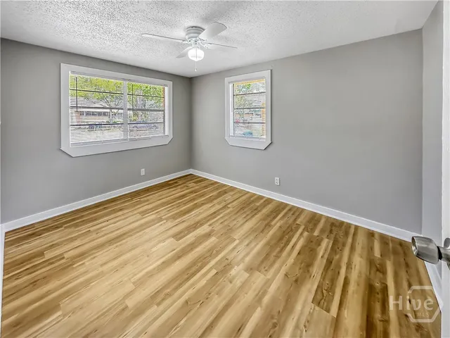 $1,800 | 815 East Waldburg Street, Savannah, GA 31401