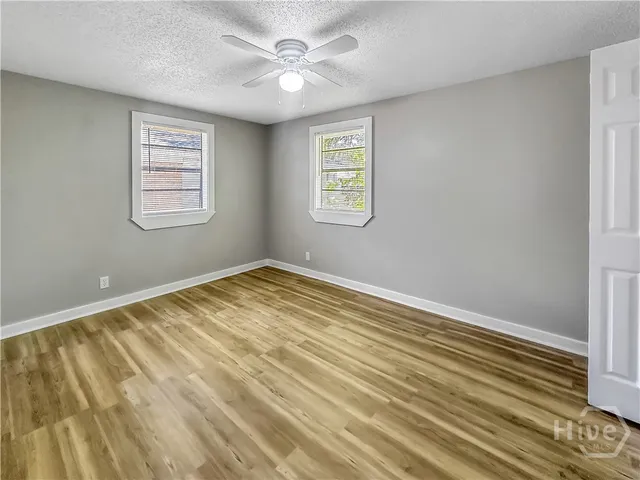 $1,800 | 815 East Waldburg Street, Savannah, GA 31401