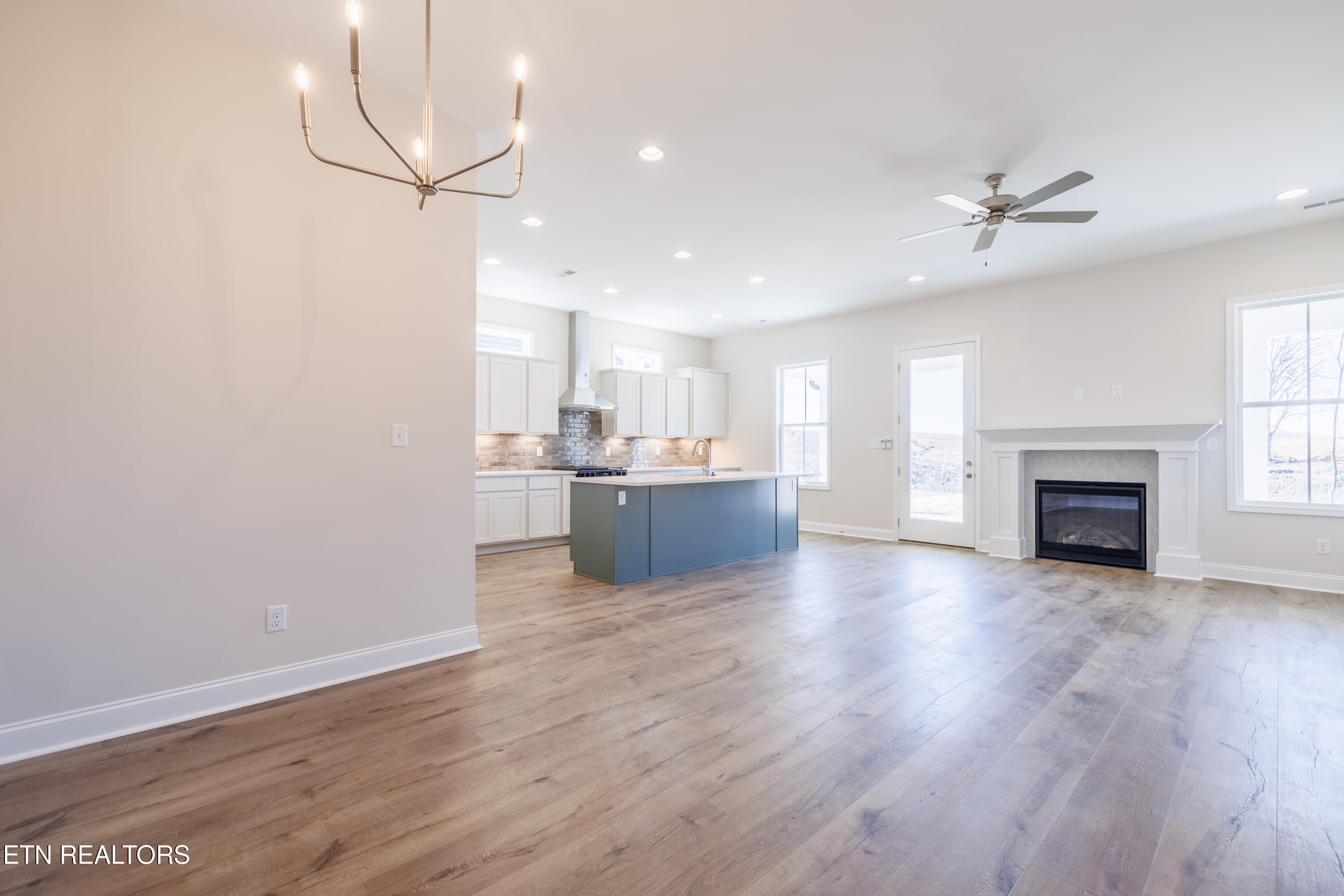 2545 Maroon Bells Road Knoxville, TN 37932 - Photo 8 of 42 HHV91-Spruce-23