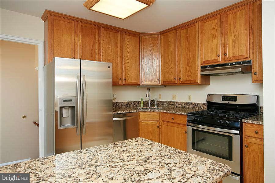 12003 Rocking Horse Road Rockville, MD 20852 - Photo 8 of 30 Kitchen