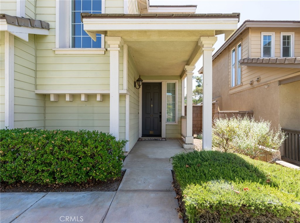 33349 Wallace Way Yucaipa, CA 92399 - Photo 4 of 36