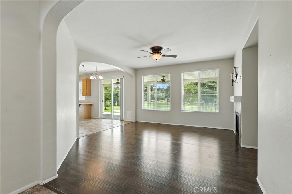 33349 Wallace Way Yucaipa, CA 92399 - Photo 10 of 36