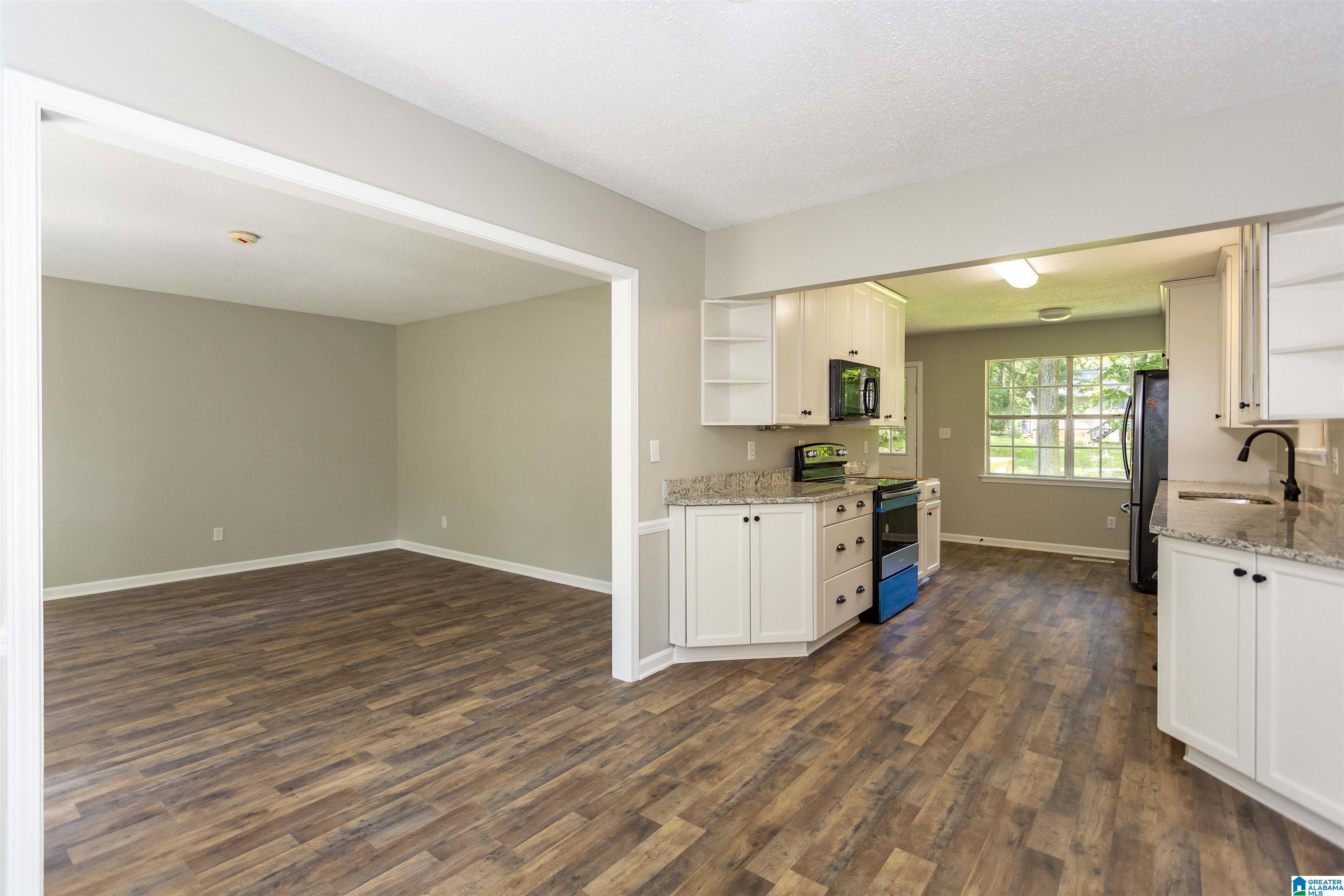 116 Hickory Street Alabaster, AL 35114 - Photo 8 of 42