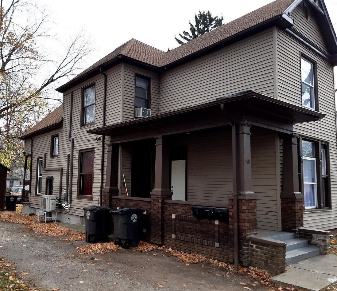 2411 Fox Avenue Fort Wayne, IN 46807 - Photo 1 of 34