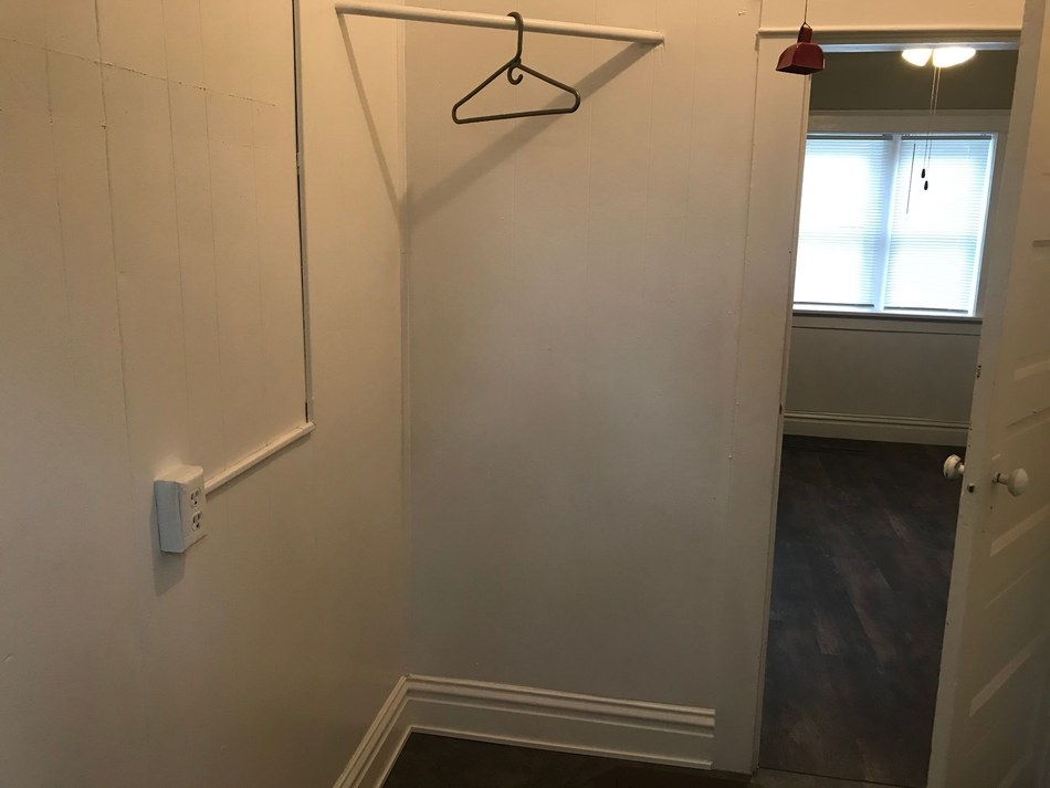 2411 Fox Avenue Fort Wayne, IN 46807 - Photo 17 of 34