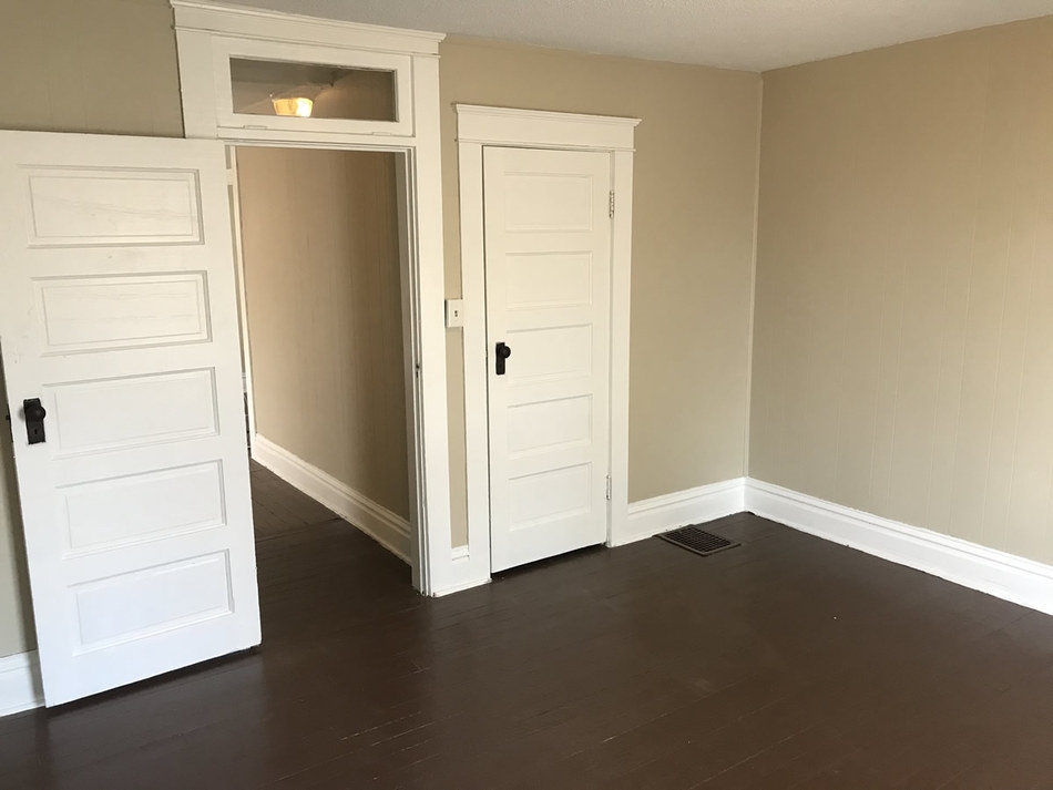 2411 Fox Avenue Fort Wayne, IN 46807 - Photo 5 of 34