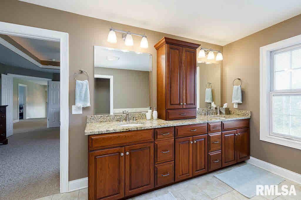 6285 Eagle Ridge Road Bettendorf, IA 52722 - Photo 17 of 24 Gallery Image 17