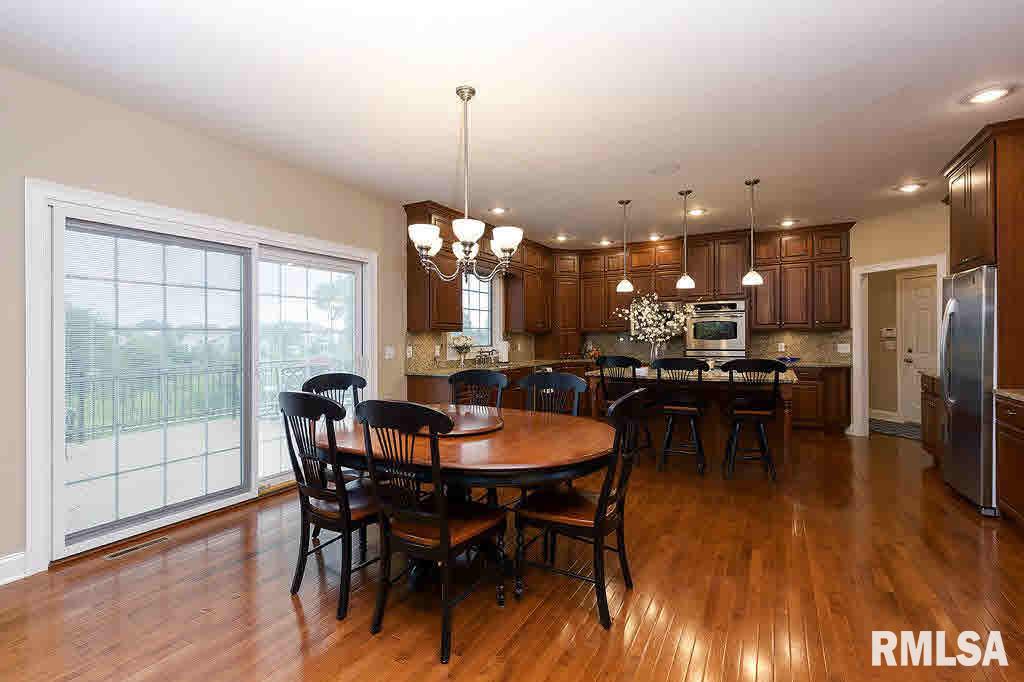 6285 Eagle Ridge Road Bettendorf, IA 52722 - Photo 8 of 24 Gallery Image 8