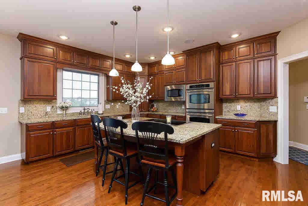 6285 Eagle Ridge Road Bettendorf, IA 52722 - Photo 10 of 24 Gallery Image 10