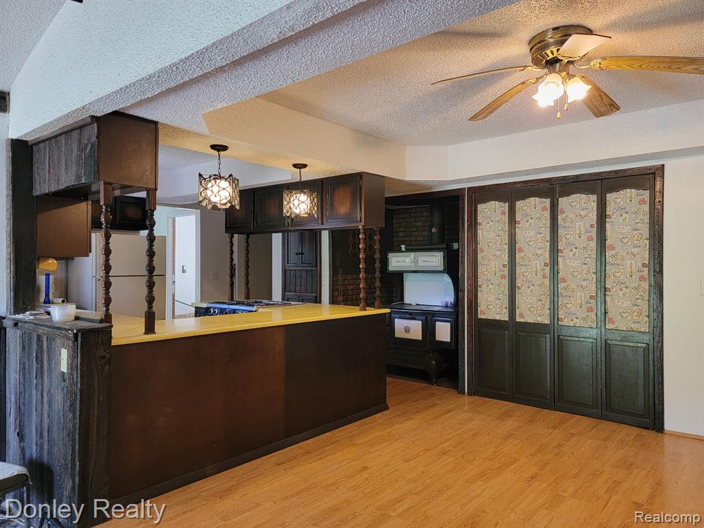 9910 Sharp Road Clifford, MI 48727 - Photo 3 of 42