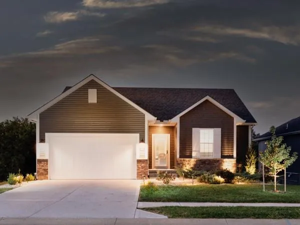 $474,900 | 4013 Northwest Sol Drive, Blue Springs, MO 64015