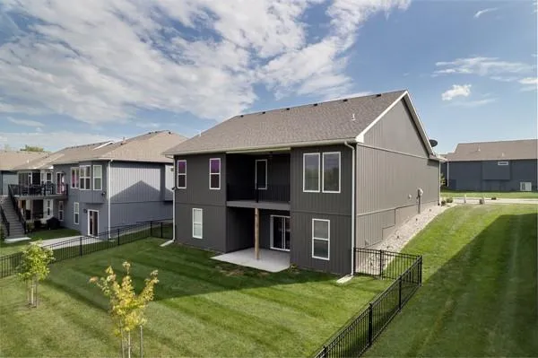 $464,900 | 4013 Northwest Sol Drive, Blue Springs, MO 64015