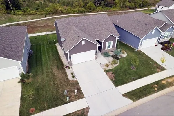 $464,900 | 4013 Northwest Sol Drive, Blue Springs, MO 64015