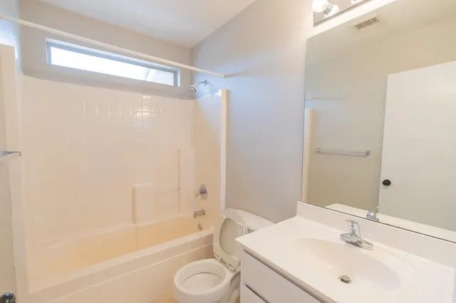 $1,895 | 18033 North Skyhawk Drive, Surprise, AZ 85374